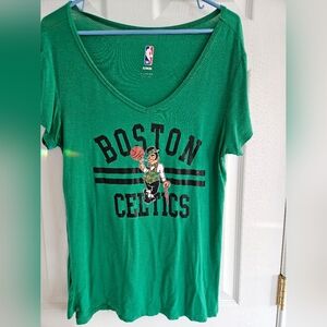 Boston Celtics v-neck t-shirt size XL